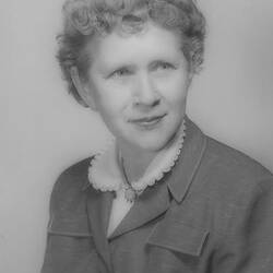 Dr Dorothy Gray Mills Howard (1902-1996)