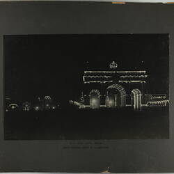 Photograph - Federation Celebrations, 'The City Arch', Melbourne, May 1901