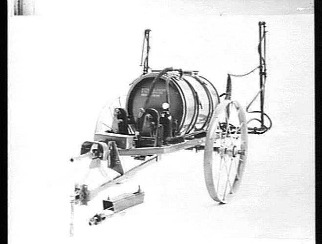P.T.O. SPRAYER MODEL `C': JAN 1945