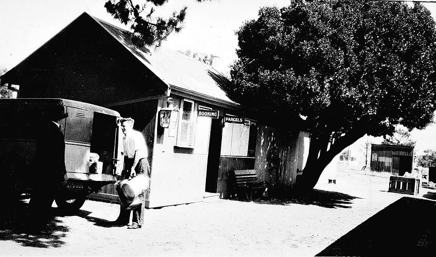 Loading a delivery van at Coldstream, circa 1936.