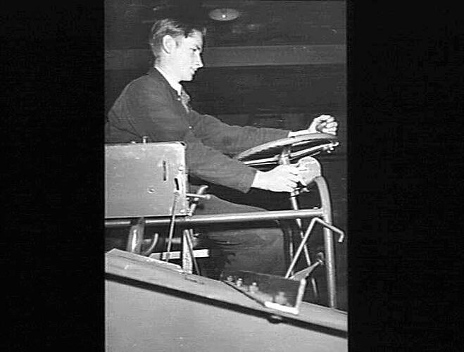 MASSEY-HARRIS 780: JUNE 1953