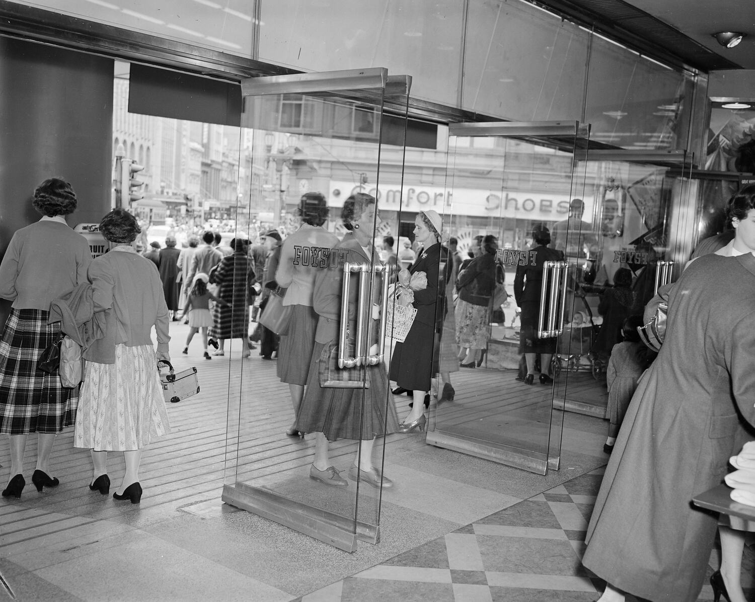 Negative - Foy's, Store Entrance, Melbourne, Victoria, 1958
