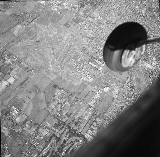 Monochrome aerial photograph of Moorabbin.