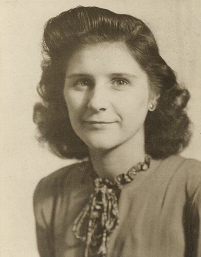 Eileen Leech, England, circa 1944