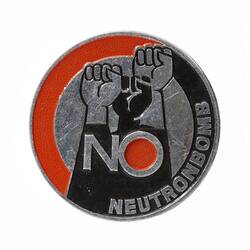 Badge - No Neutronbomb, circa 1960s-1980s