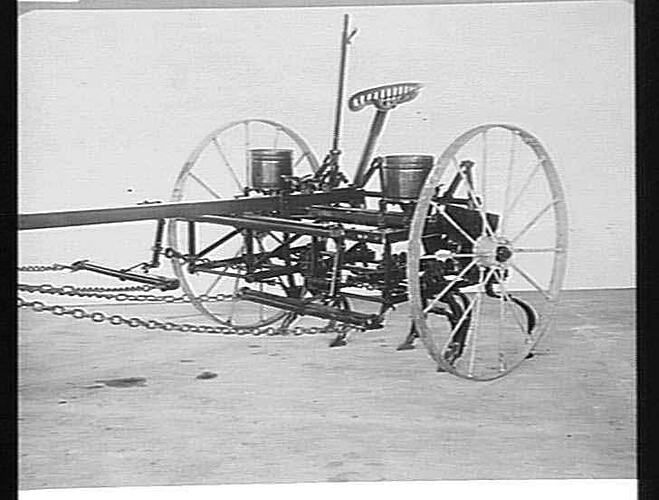 "DOUBLE ROW COTTON PLANTER: MAY 1923"
