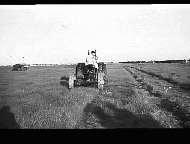 RED `PACEMAKER' TRACTOR NO. 34 & MOWER SUPPLIED TO THE CIVIL AVIATION DEPT, ESSENDON: JUNE 1939
