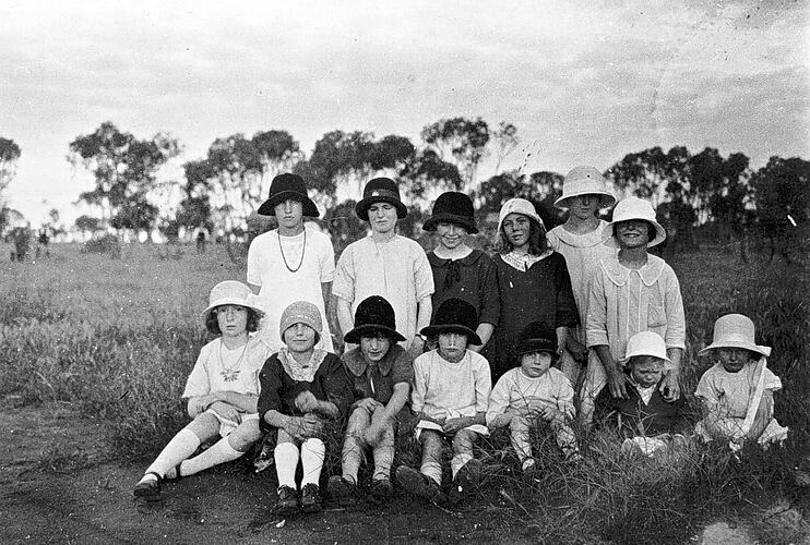 [The Eureka East School picnic, near Ballarat, 1926]