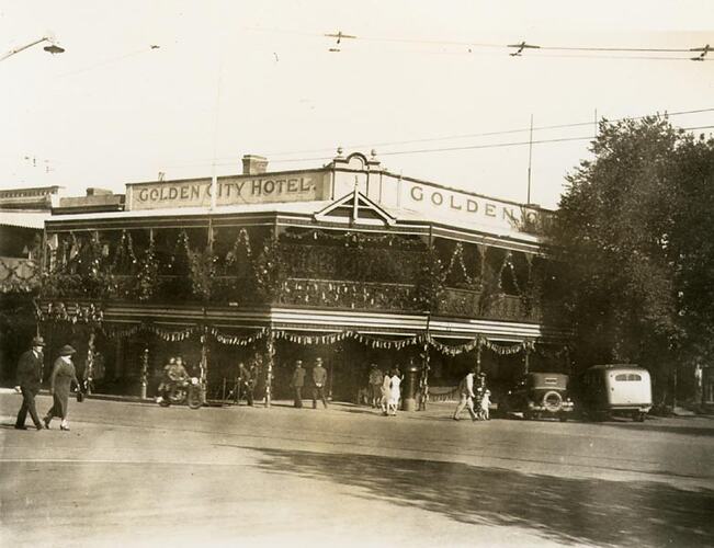 Photograph - Golden City Hotel, Ballarat, 1938
