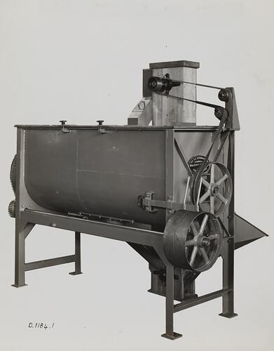 Photograph - Schumacher Mill Furnishing Works, 'No. 17 Mixer', Port Melbourne, Victoria, 1941
