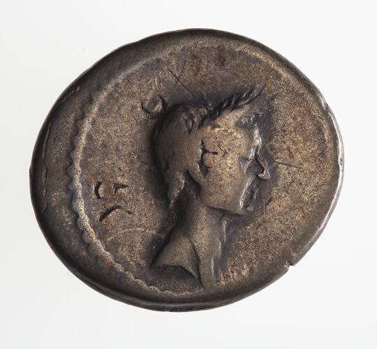 Coin - Denarius, L. MVSSIDIVS LONGVS, Ancient Roman Republic, 42 BC