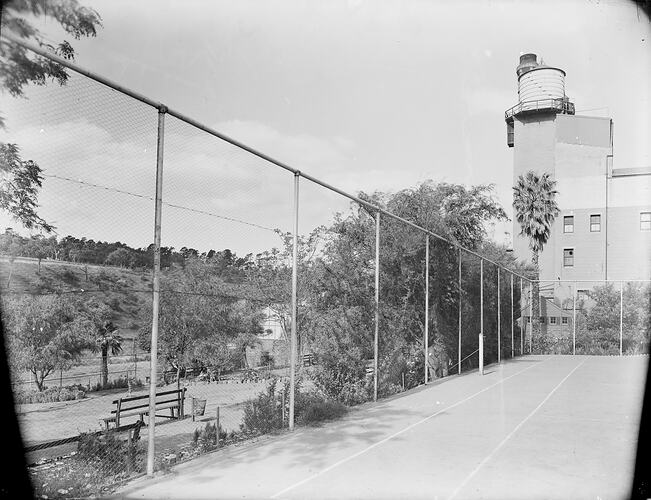 Kodak Australasia Pty Ltd, Kodak Factory Tennis Court & Gardens, Abbotsford, Victoria, circa 1940s