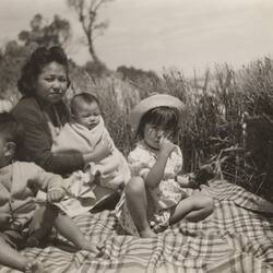 Mary Louey Gung with Her Children, Aspendale Beach, Melbourne, circa 1949