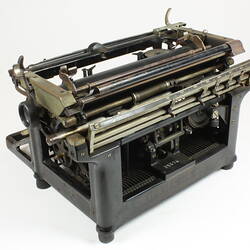 Typewriter - Underwood Typewriter Company, Model No. 5, 1924