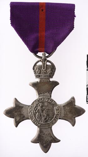 Breast Badge - Member of the Most Excellent Order of the British Empire, Great Britain, 1918 - Obverse