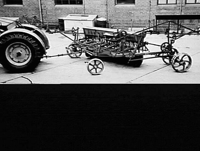 `SUNWINCH' FITTED TO `SUNDERSEEDER' - JULY 1950