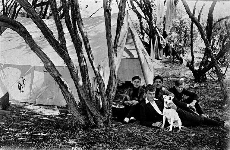 [Camping at Brown Head, Wilsons Promontory, about 1915.]