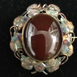 Brooch - Carnelian & Gold, Australia, circa 1870