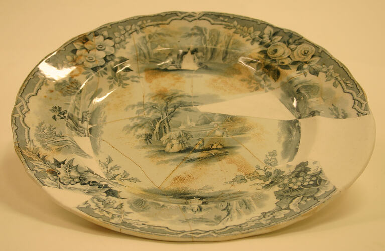 Ceramic - plate - earthenware