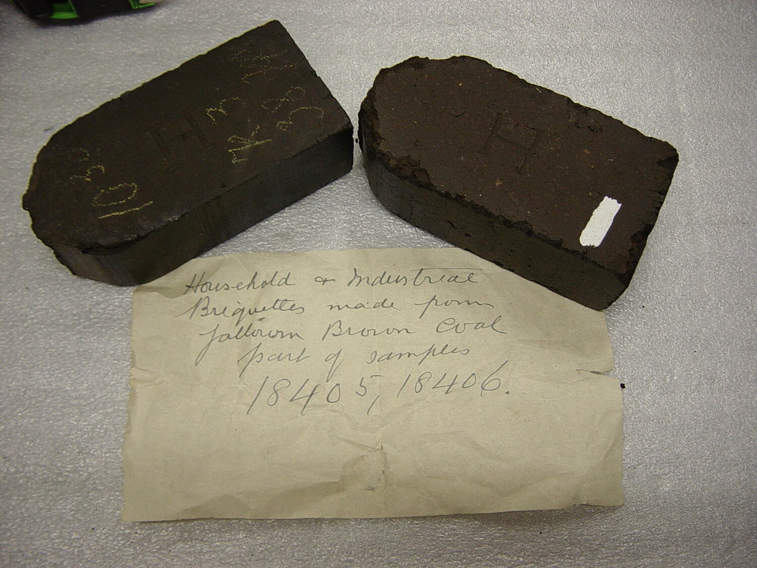 Briquettes 'H' Type Household or Domestic Use, SECV Brown Coal Mine