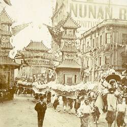 Stereograph - Chinese Procession & Queen's Arch, Federation Celebrations, 1901