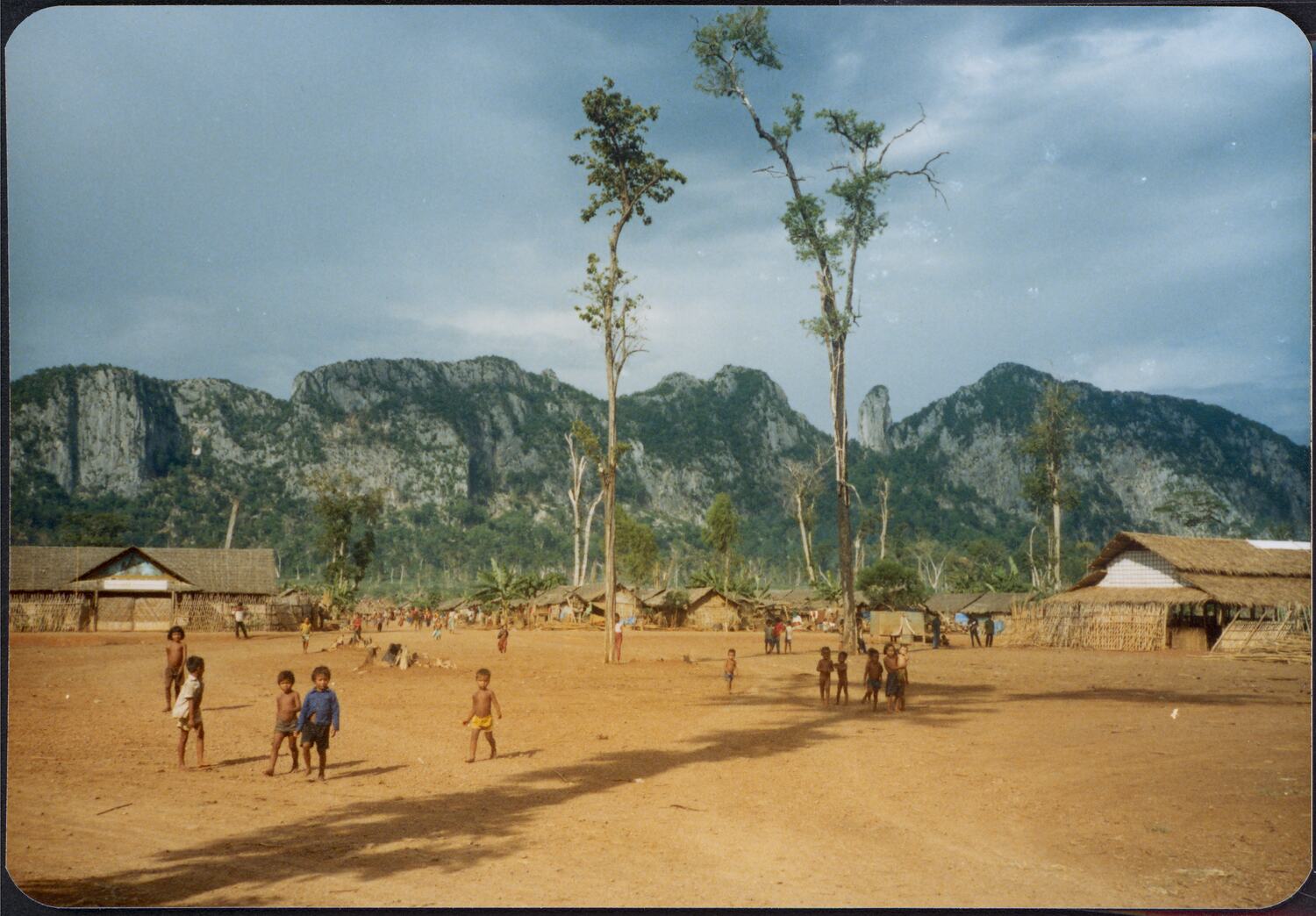 digital-image-site-8-refugee-camp-thailand-may-1987