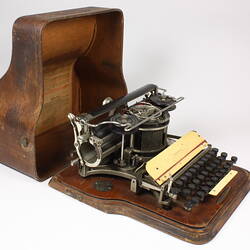 Typewriter - Hammond Typewriter Co., Model 12 , circa 1910