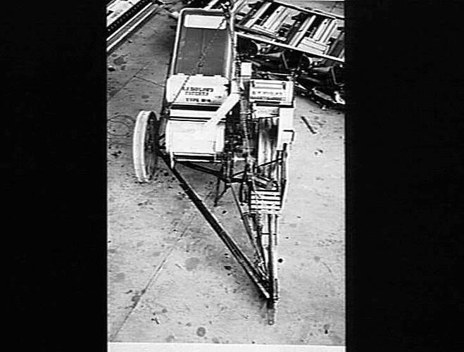 SHOWING POSITION OF CHAINS FOR LOADING NO. 4 HEADER. NOV 1946