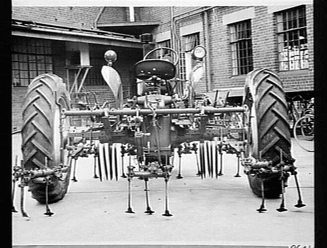 283 HYDRAULIC CULTIVATOR: JULY 1956