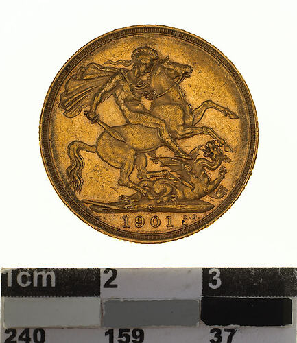 Coin - Sovereign, Victoria, Australia, 1901, photographed by Museums Victoria