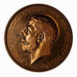 Proof Coin - 5 Pounds, George V, Great Britain, 1911 (Obverse)