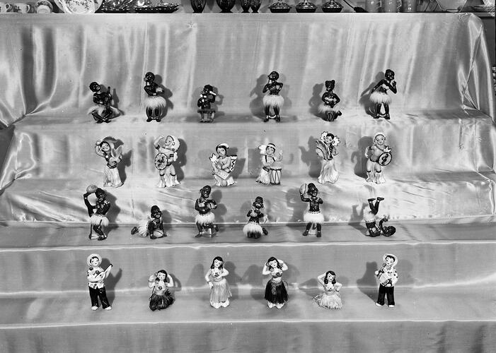 Figurine Display, Victoria, 1954-1955