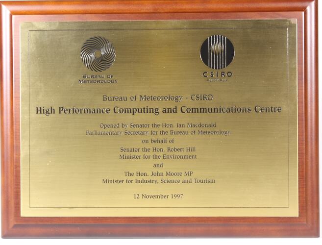 Plaque - High Performance Computing and Communications Centre, 1997