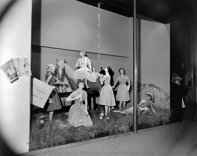 Imperial Chemical Industries, Window Display, Victoria, 09 Oct 1959