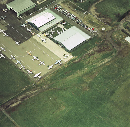 Colour aerial photograph of Moorabbin airport.