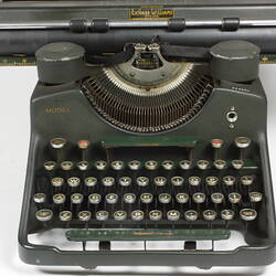 Typewriter - Bar-Lock Typewriter Co., Model 22, circa 1921