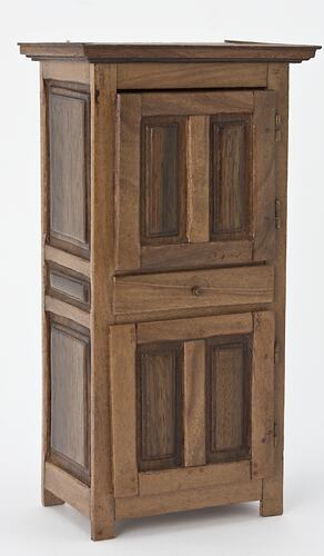 Cupboard - Top Landing, Dolls' House, 'Pendle Hall', 1940s