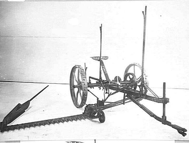 4 FT. 6 IN. MOWER WITH TRACTOR HITCH: AUG 1936