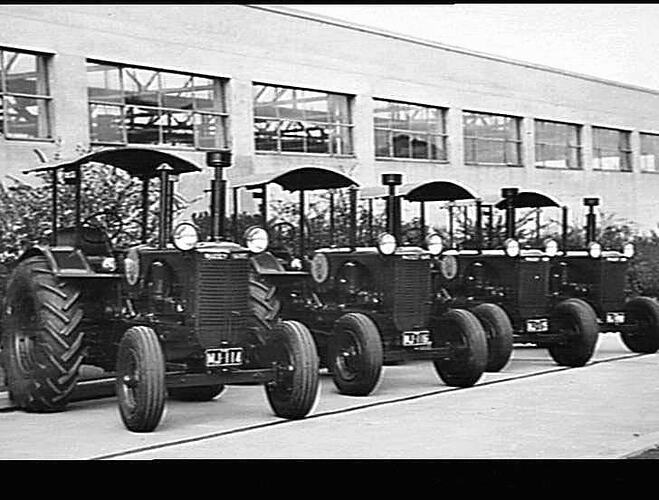 4 MODEL 25 TRACTORS SUPPLIED TO FORESTRY COMMISSION, N.S.W.: OCT 1941