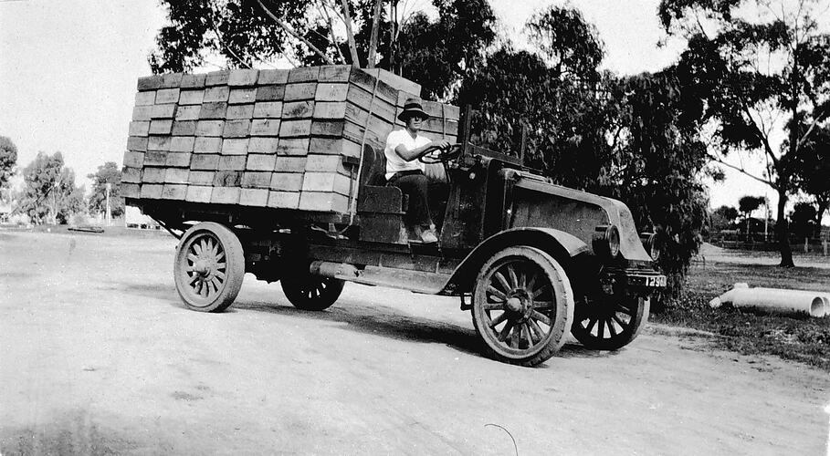 [A truck carting fruit cases, Merrigum, near Shepparton, 1920s.]