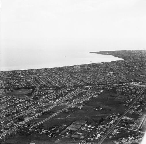 Monochrome aerial photograph of Mentone.