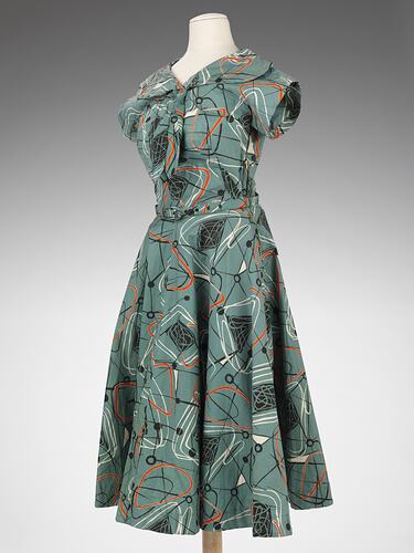 Dress - Cambric, circa 1947-1960