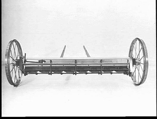 `SUNSUPER': MAY 1944