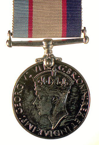 Australia, Australian Service Medal 1939 - 1945, Obverse