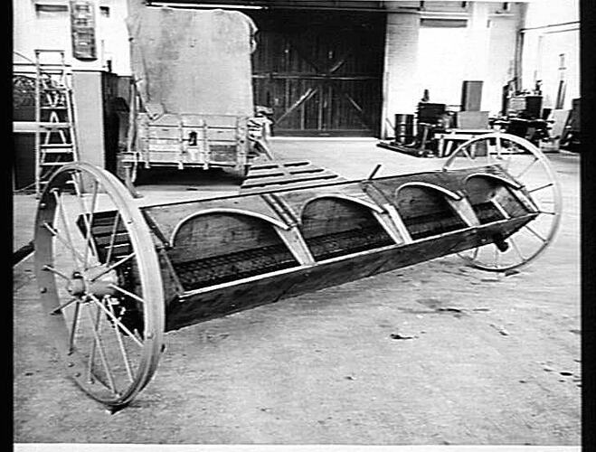 12FT SPECIAL SUNFLOW SUPPLIED TO ALLIED WORKS COUNCIL. JAN 1943