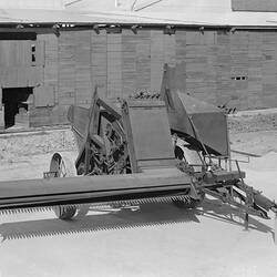 Negative - International Harvester, GL-200 Header Harvester, 1947