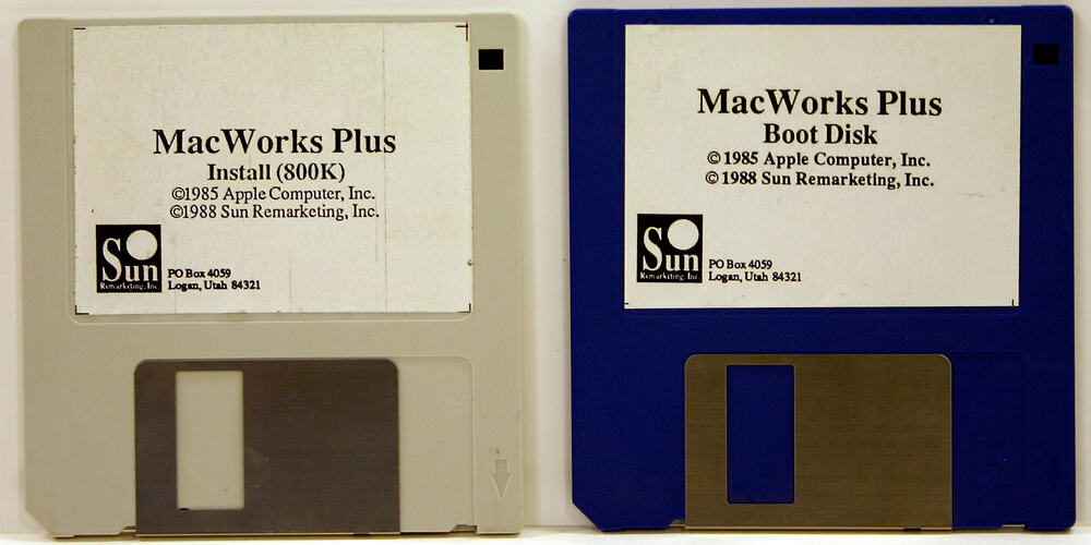 MacWorks Plus, Apple Software