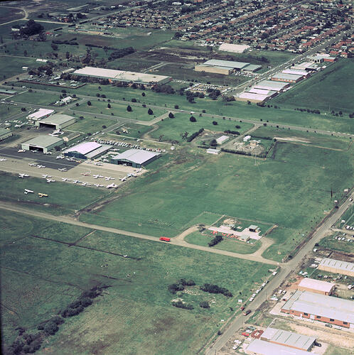 Colour aerial photograph of Moorabbin airport.