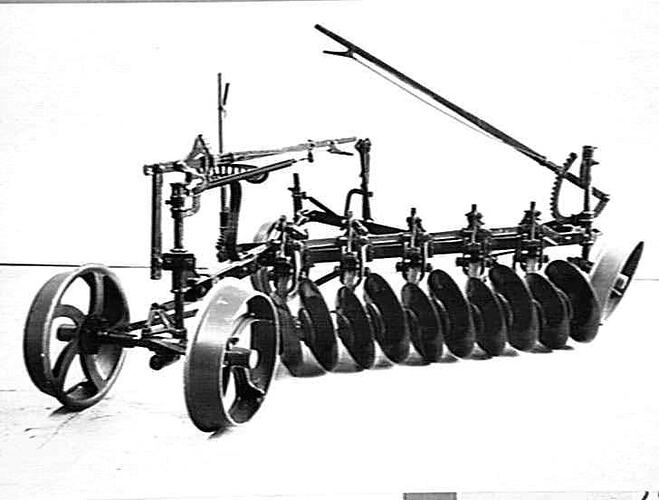 `SUNDERCUT' WITH HEAVY WHEELS: JAN 1935