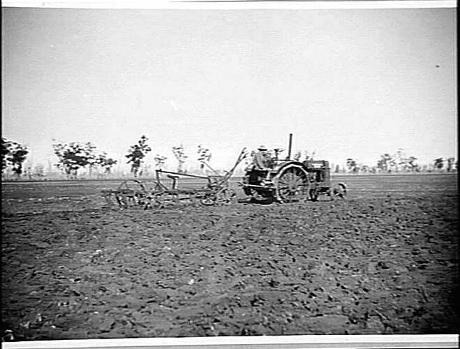 TAKEN AT DUBBO, N.S.W. AUG 1925